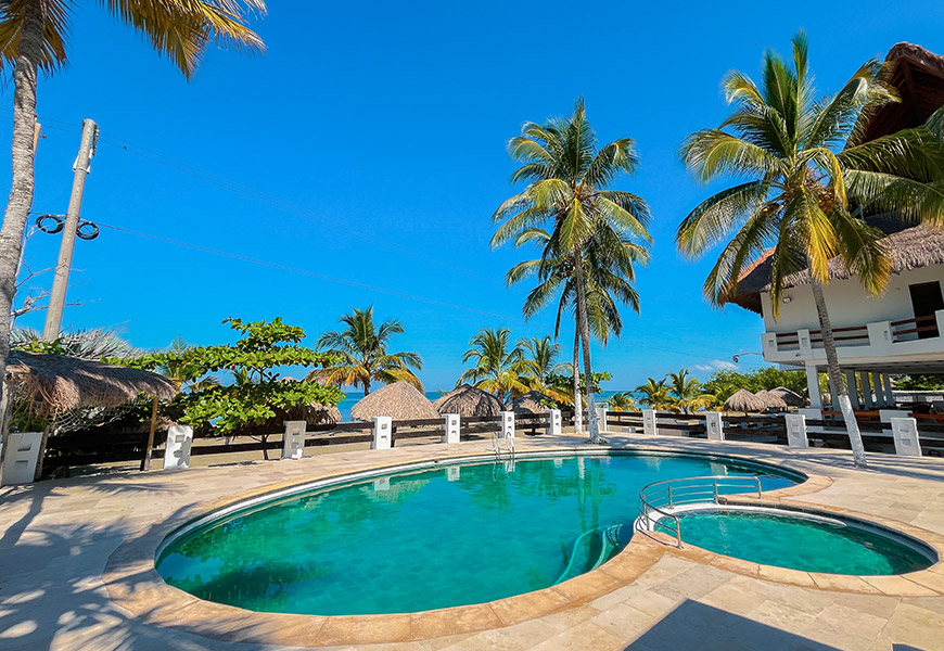 vista-piscina-palmerascolombia1